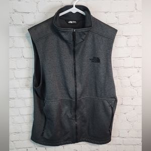 Men's North Face vest, size large
